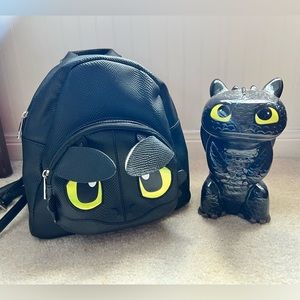Toothless piggy bank and bag